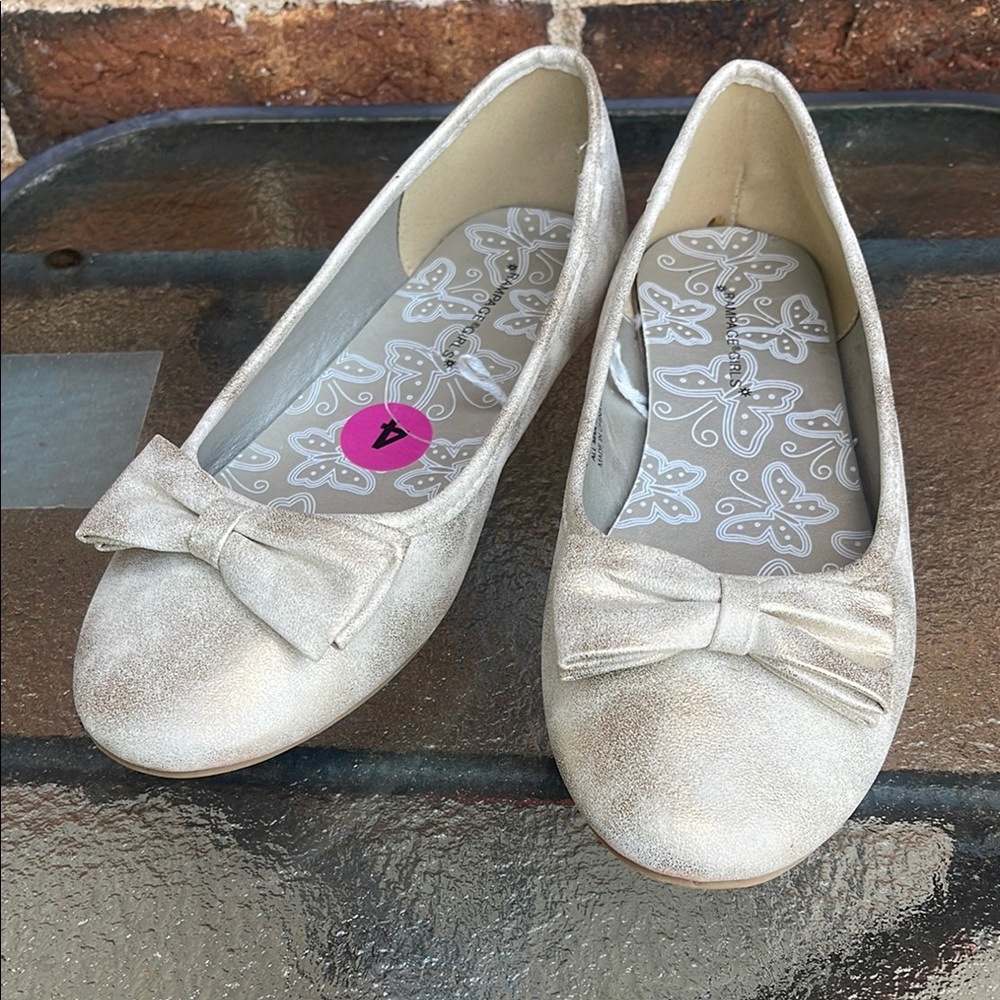Elegant Silver Bow Flats